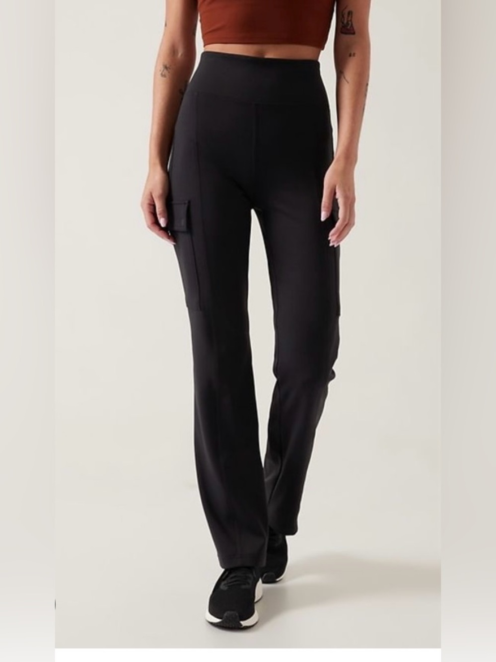 Athleta Delancey Black Straight-Leg Cargo Pants L